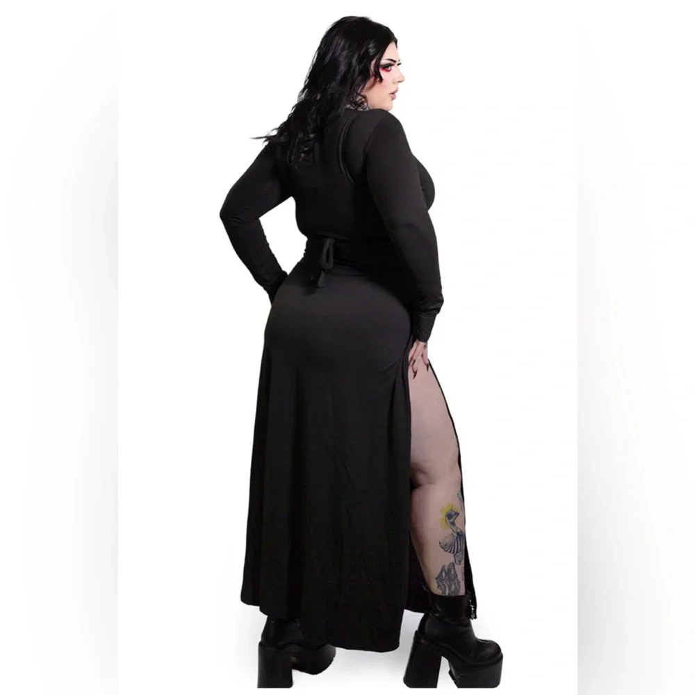 Forest Ink Nightshade Gothic Maxi Dress in Black - Picture 3 of 12